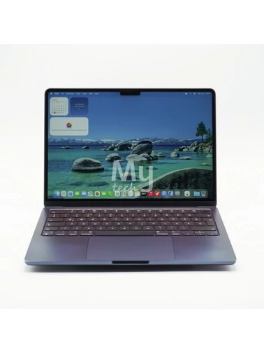MacBook Air 13 2022, M2 Chip, 8 Core CPU, 8 Core GPU, 16 GB RAM